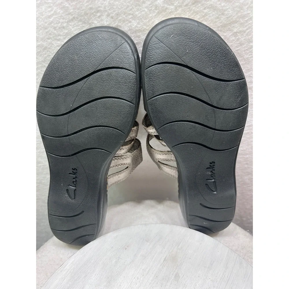 Clarks Collection Metallic Pewter Slide Sandal Women 9M Ultimate Comfort Scallop